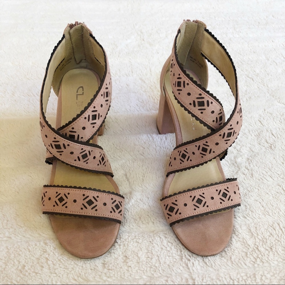 Chinese Laundry ✨ Dusty Rose Eyelet Style Sandals